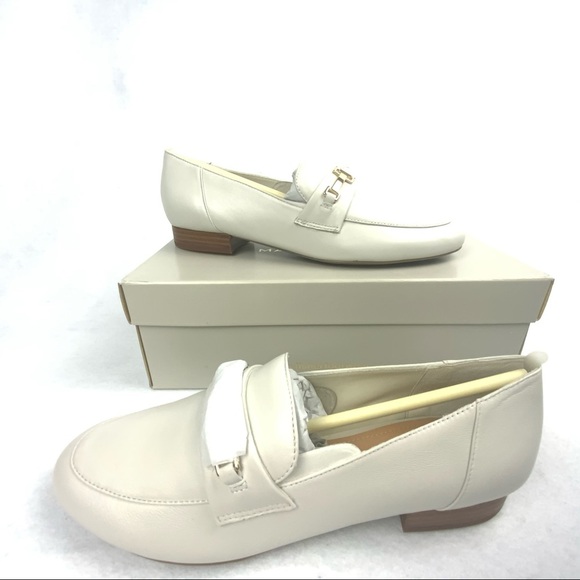Marc Fisher Ebera Ivory Leather Size 7.5 - Picture 4 of 5